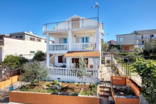 Apartments by the sea Grebastica, Sibenik - 11463