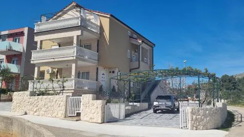 Apartments Ćosic