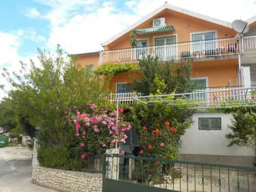 Holidays Svetin Apartments
