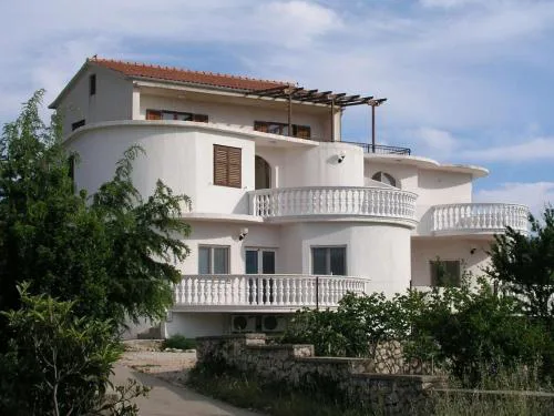 Apartments Sunshine Milin