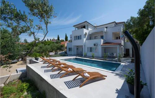 2 Bedroom Amazing Apartment In Murter