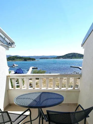 Apartment by the sea A4