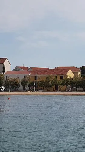 Beach apartment VAMI with sea view