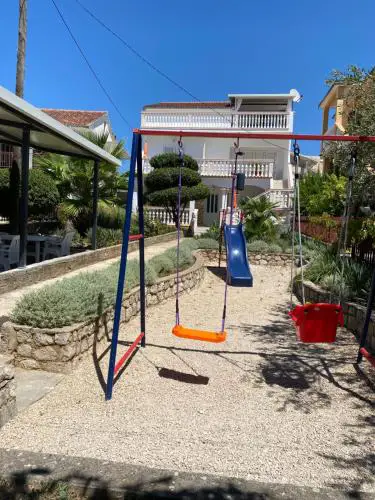 Apartments Čubrić