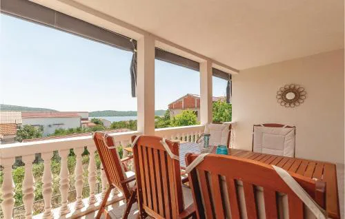 Two-Bedroom Apartment In Pirovac