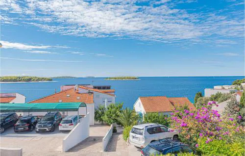Amazing Apartment In Primosten