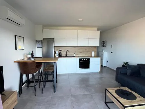 Apartment Leona