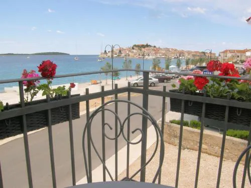 Apartments Mare