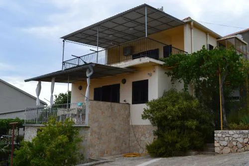 Apartments with parking space Bilo, Primosten - 12434