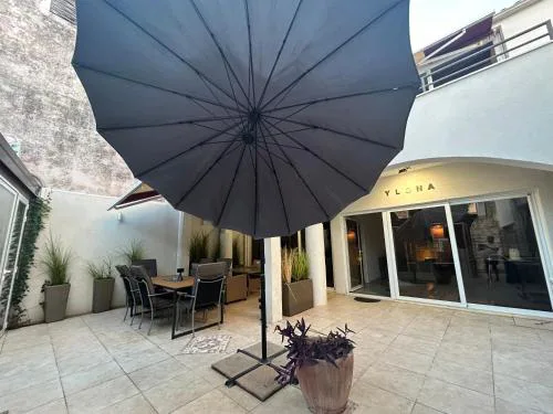 Apartments Ylona