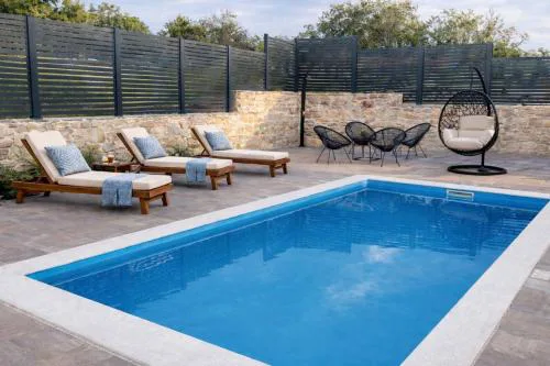 House Gruja with Pool