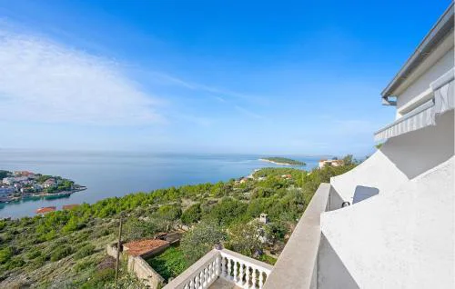 One-Bedroom Apartment In Primosten