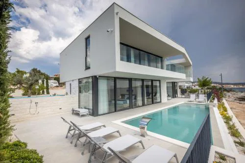 Alluring Rogoznica Villa 5 Bedrooms Villa Evening Star