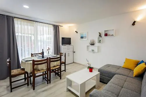 Apartmani Viktor Rogoznica