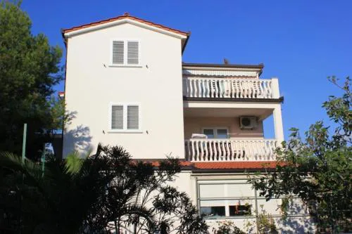 Apartment in Rogoznica with sea view, balcony, air conditioning, WiFi 5148-2