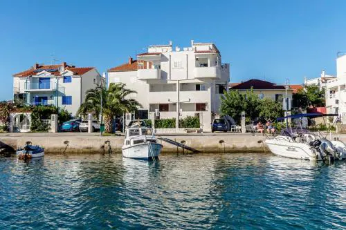 Apartments by the sea Rogoznica - 11929