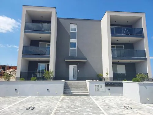 Apartments with parking space Rogoznica - 22157