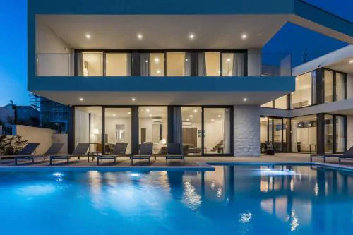 Attractive Rogoznica Villa 5 Bedrooms Villa Precious Amazing Sea Views