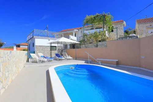 Holiday house with a swimming pool Razanj, Rogoznica - 17904