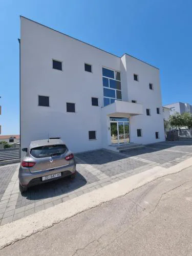 Sunny side Apartment