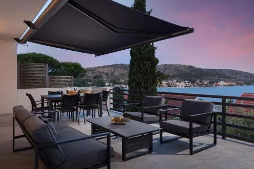 The Grande - Huge terrace - Amazing sea views - Tastefully Furnished - Access to rooftop terrace and gym - Hillside Apartments Rogoznica
