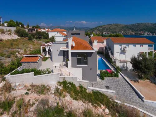 Villa Martinis, Rogoznica, private heated pool