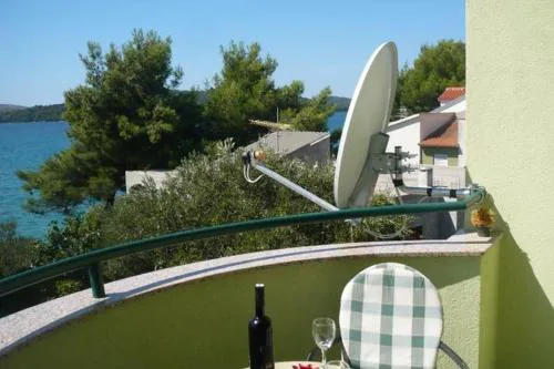 Holiday apartment in Zaboric with sea view, balcony, air conditioning, WiFi 5177-1