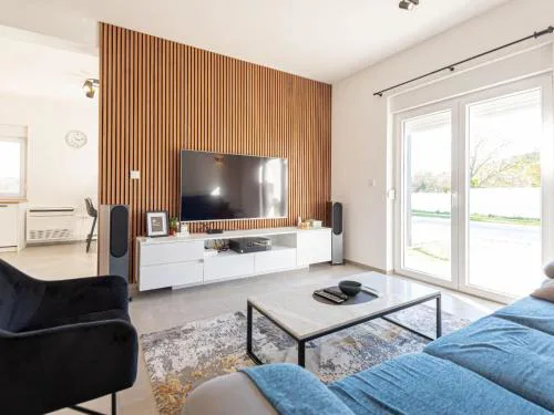 Holiday Home Iva - Three Bedroom Holiday Home