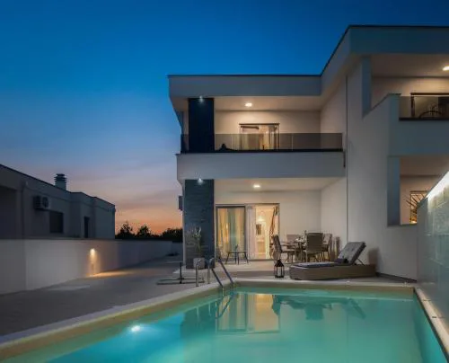 HOLIDAY HOME VENTUM