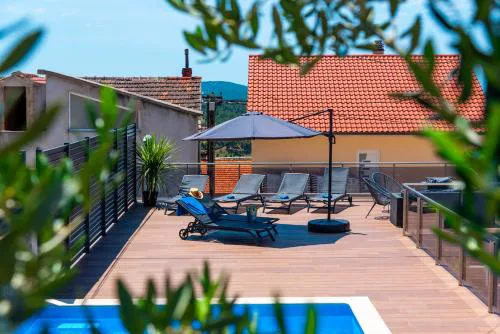 Pool apartman Maja