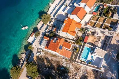 Seaside family friendly house with a swimming pool Sparadici, Sibenik - 24200