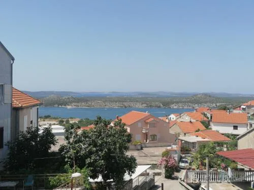 Studio apartman Promona