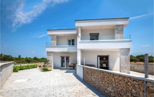Stunning Home In Sibenik With Kitchen