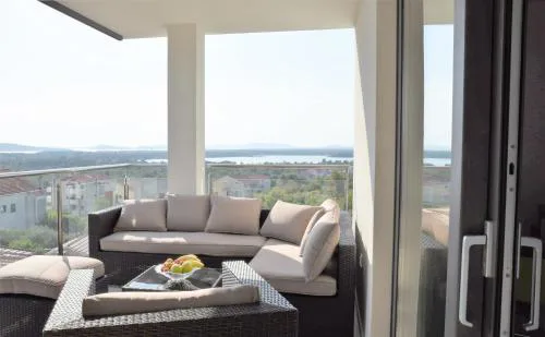 Villa M - Your business & holiday apartment in Sibenik