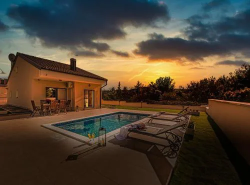 Villa Shaula 1