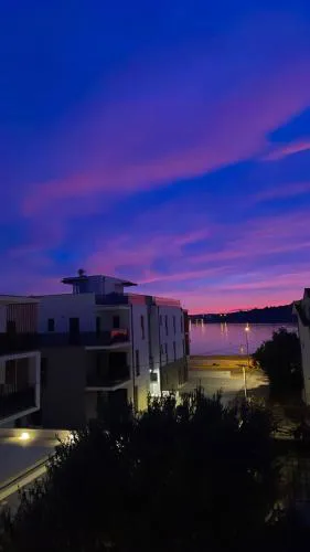 zeezicht appartement 50m from beach