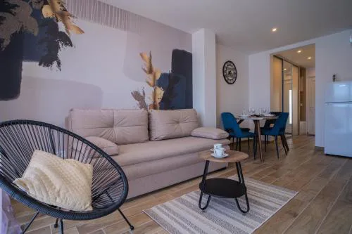 Laurel Apartments