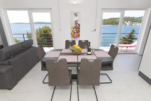 Rozali Tisno Apartments