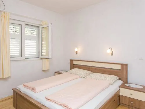 Guest House Oreb - One Bedroom Apartment with Terrace and Sea View