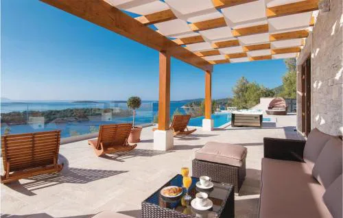 Beautiful Home In Karbuni