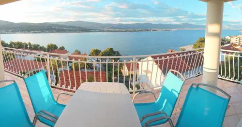 Antonio Apartments