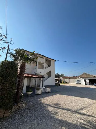 APARTMANI LANA