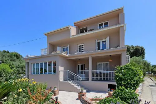 Apartments by the sea Kampor, Rab - 17396