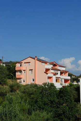 Apartments Toska