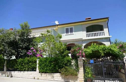 Apartments with parking spaces Palit, Rab - 22562