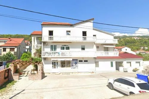 Apartments with a parking space Palit, Rab - 23622