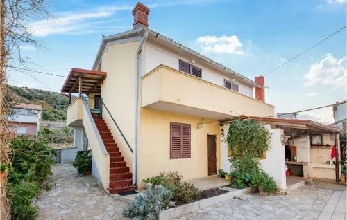 Lovely Apartment In Rab With Kitchen