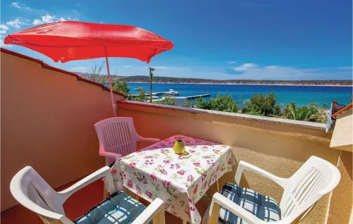 Nice Apartment In Rab With Kitchen