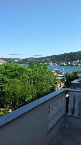 Slavica Bunić,Appartements am Meer