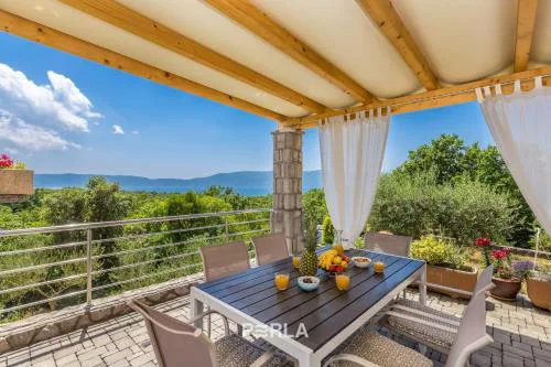 House SEA VIEW with pool on Krk island, beatiful beach